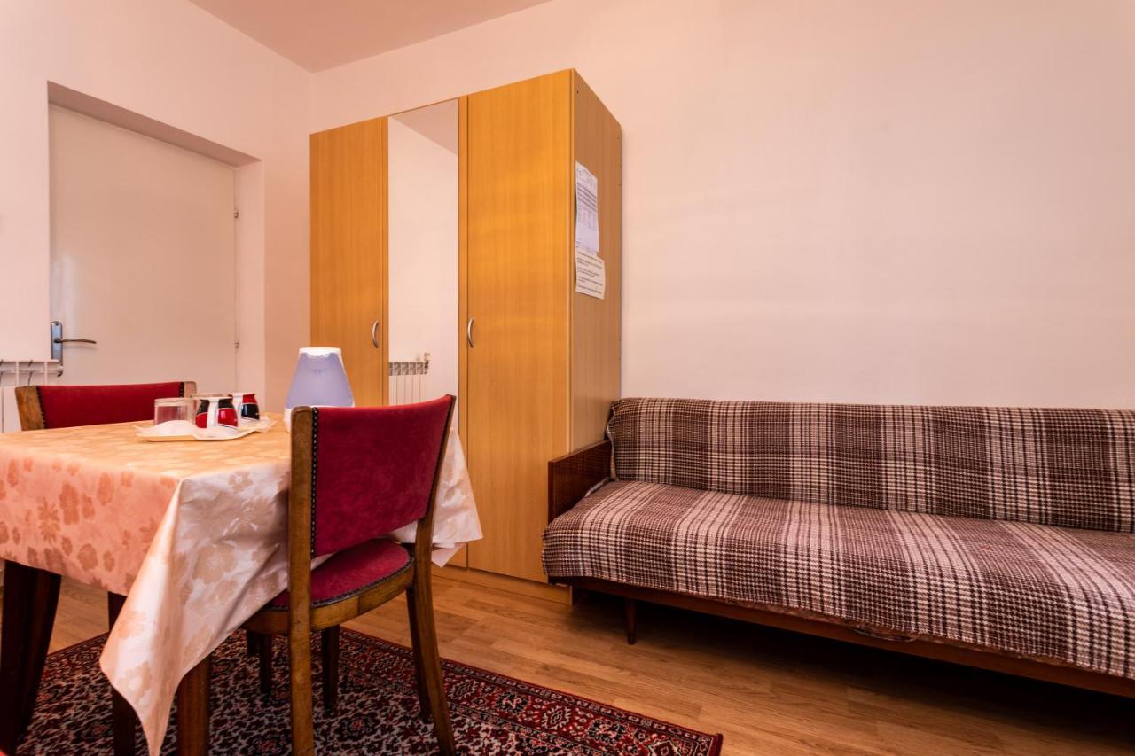 Rooms & Studio Apartment Mira Baška Εξωτερικό φωτογραφία
